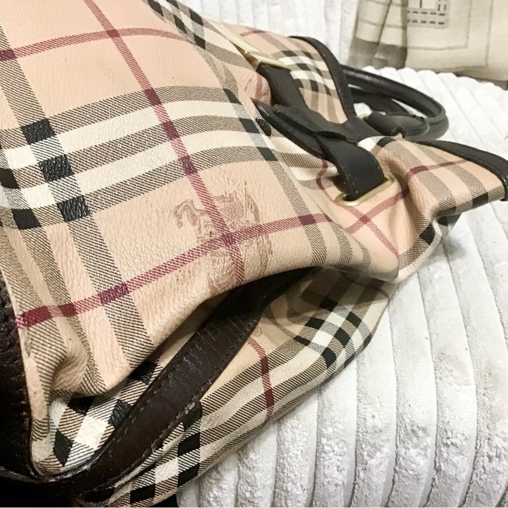 Burberry Bags - Picture 12 of 16